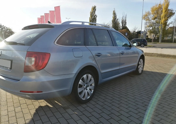 Skoda Superb cena 34000 przebieg: 297000, rok produkcji 2011 z Wrocław małe 79